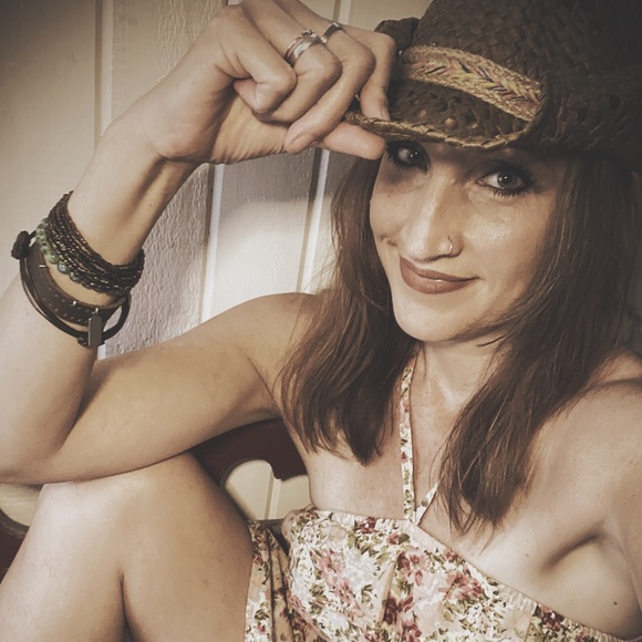 WELCOME!🤗 - Picture 2 of 8